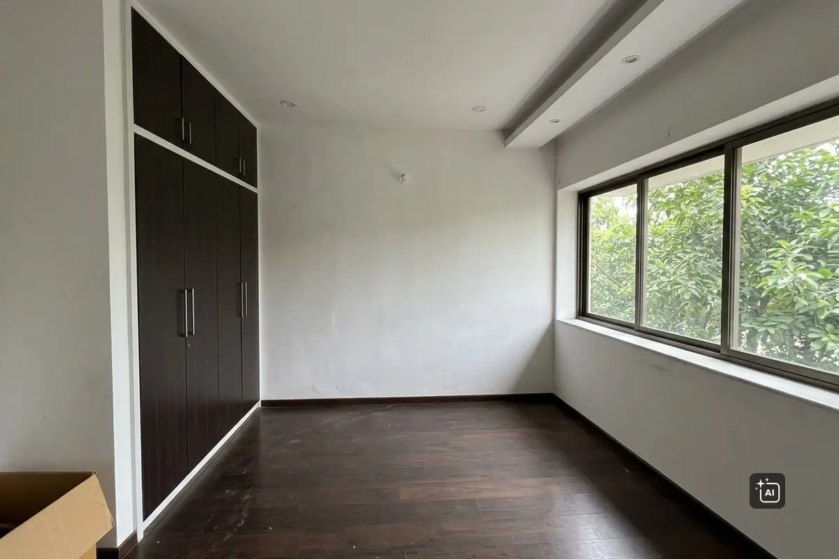 3 BHK Apartment for Sale in Nungambakkam, Chennai - 1