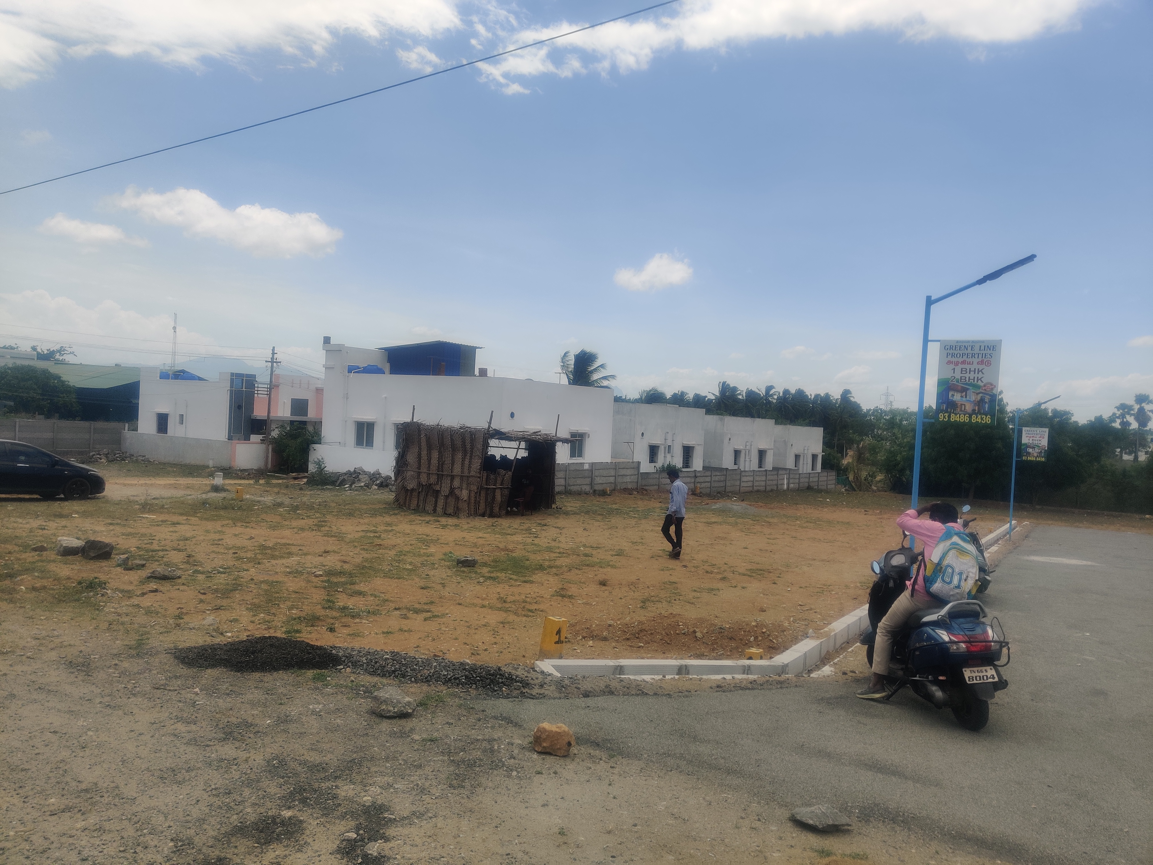 Plot for Sale in Malumichampatti